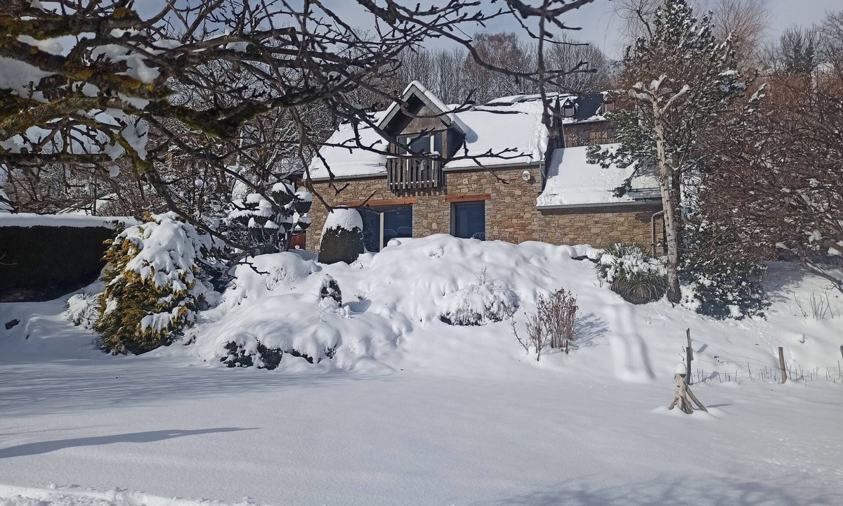 Cathervielle Ski Chalet | Mountain chalet in a typical village in the country of the bear