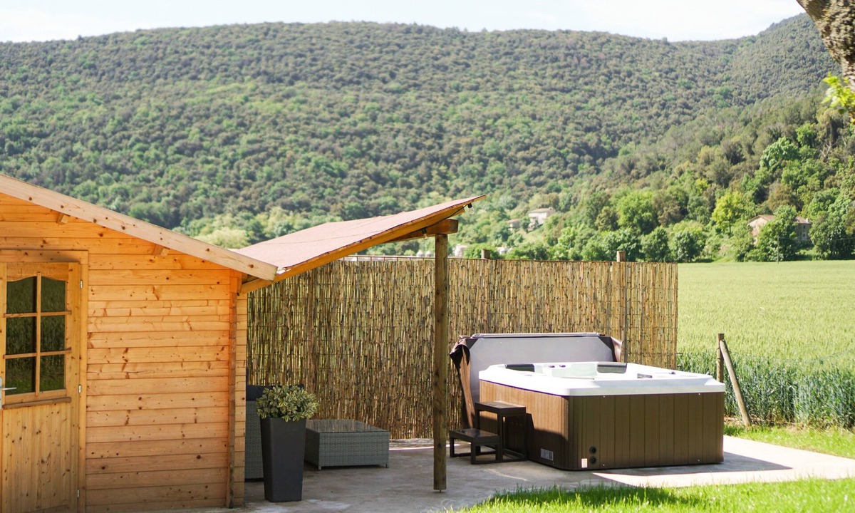 Beguda House | Mountain Country House with Private Jacuzzi