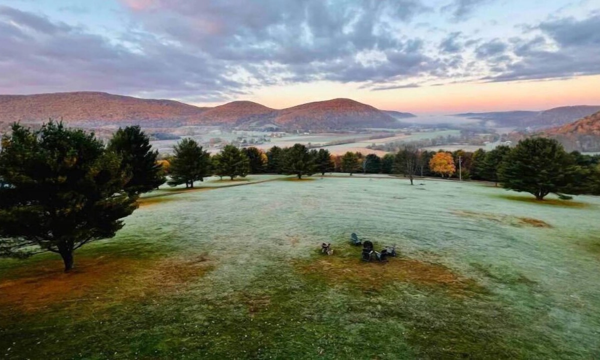 South Kortright Ski Chalet | Mountain Crest: amazing views & peaceful escape