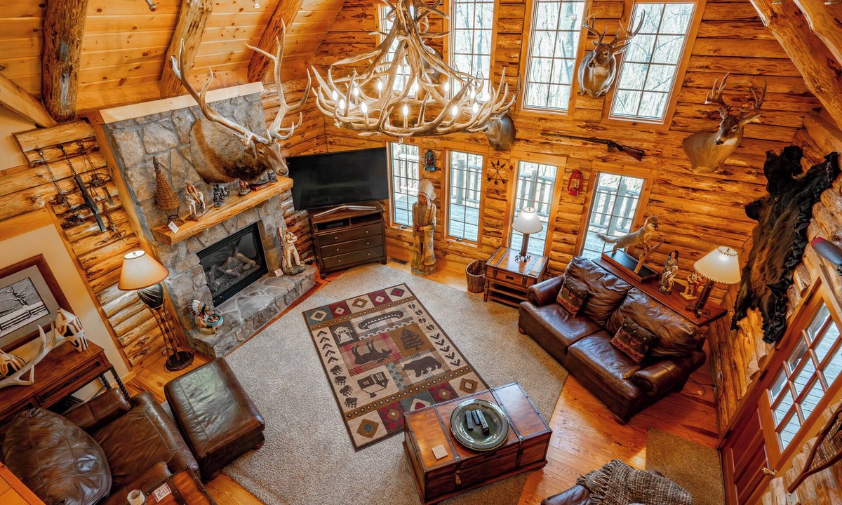 Mountainside House | Mountain Escape w/Fire Pit, Pool Table & Hot Tub!