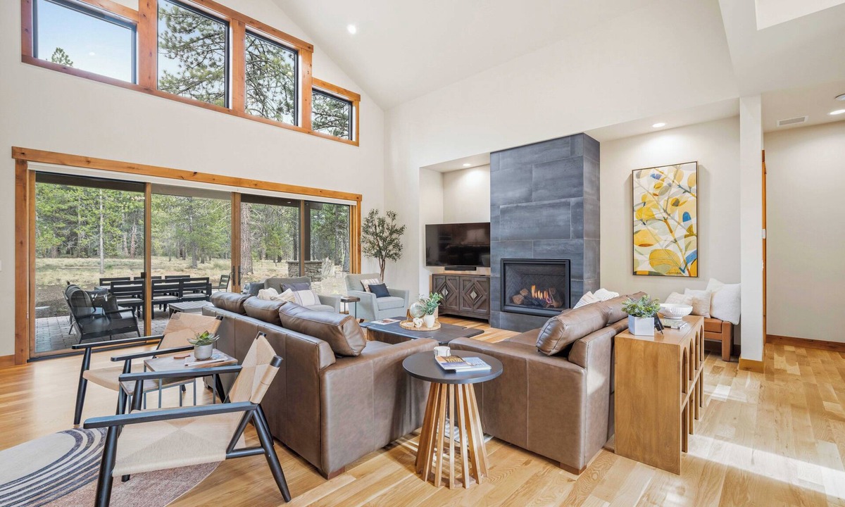 Sunriver House | Mountain Escape with Access to Exclusive Golf