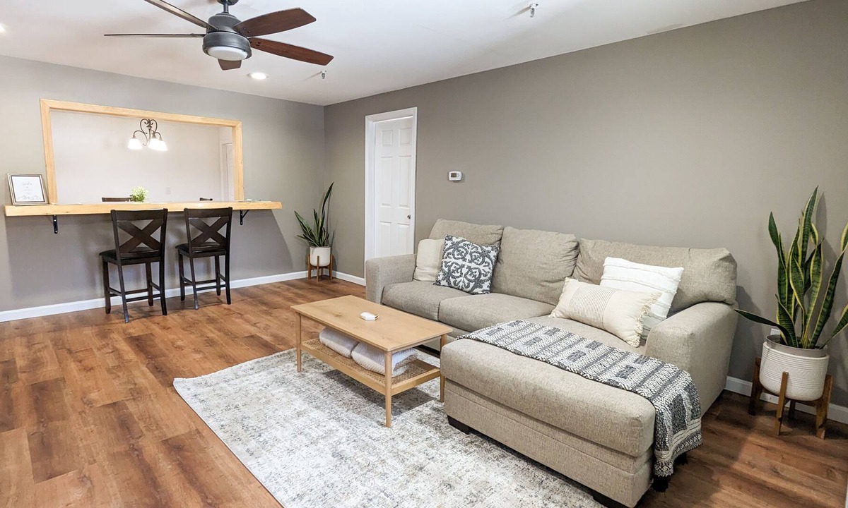 Fryeburg House | Mountain Getaway, on the Mountain Division Trail!