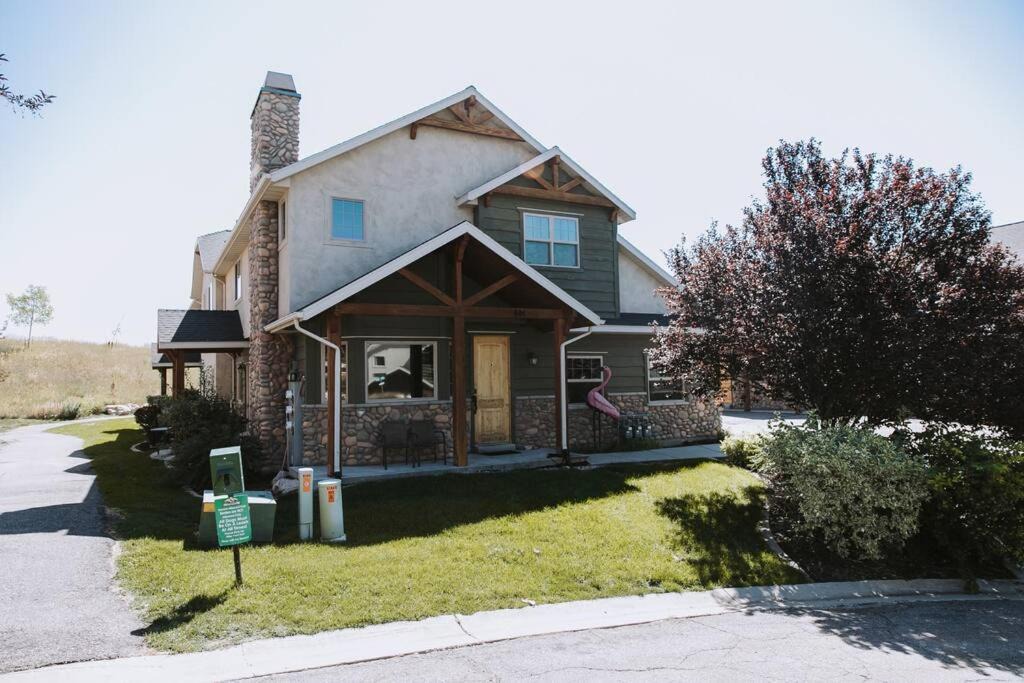 Wolf Creek Apartment | Mountain Getaway!