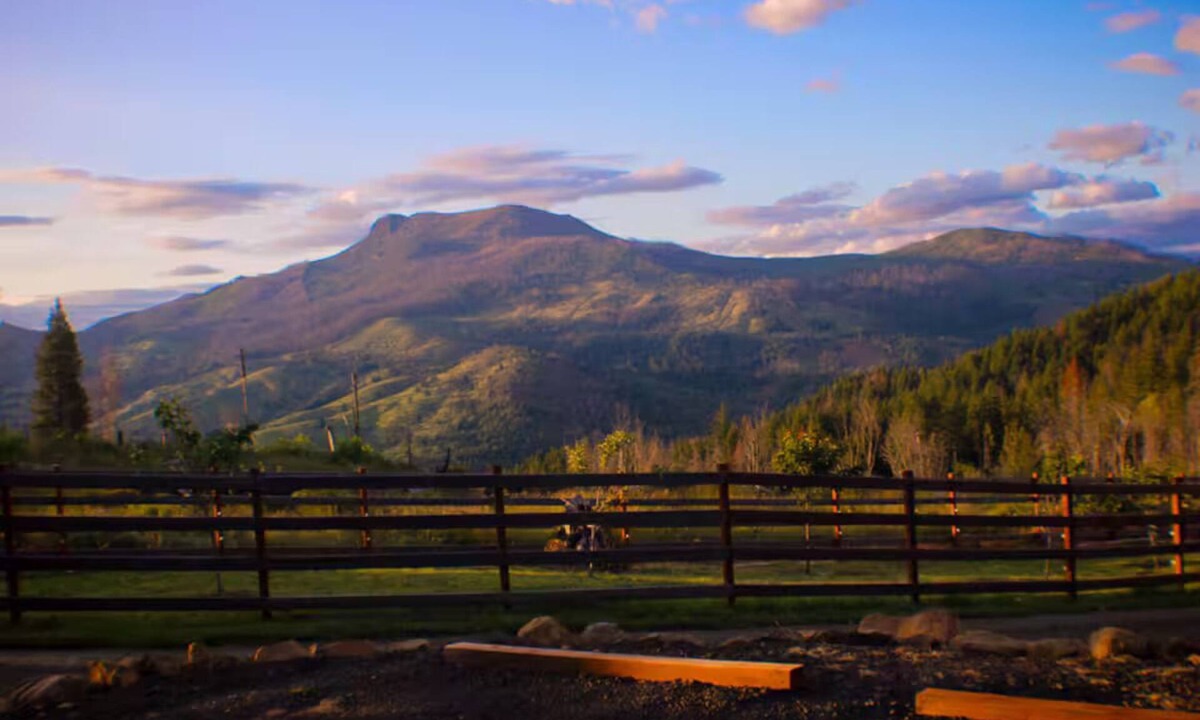 Glide Cottage | Mountain Healing Cottage in Glide