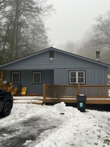 Frank House | Mountain home in Newland