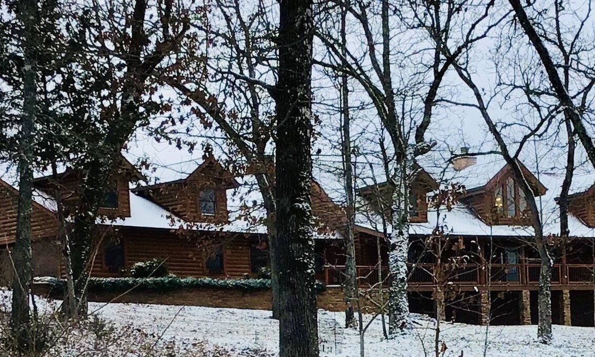 Cotter Cabin | Mountain Home overlooking the White River, Boston Mountains & Valley.