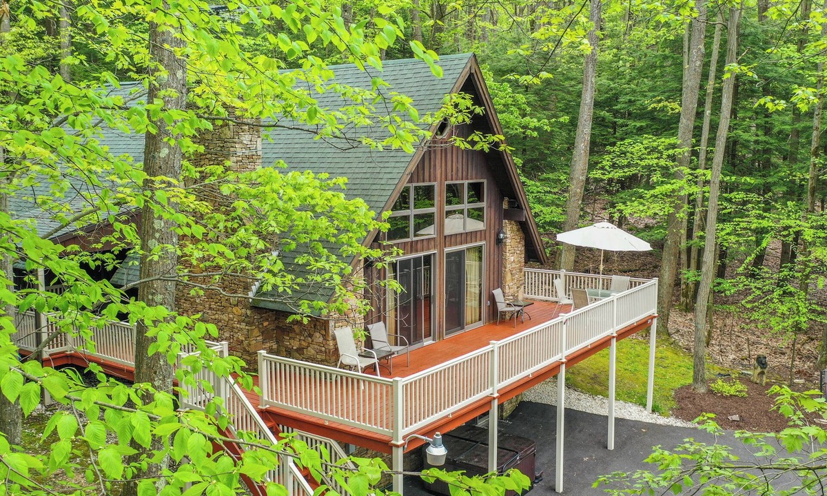 Oakland Cabin | Mountain House by Taylor Made Deep Creek