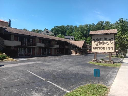 Gatlinburg Hotel | Mountain House motor Inn Downtown Gatlinburg
