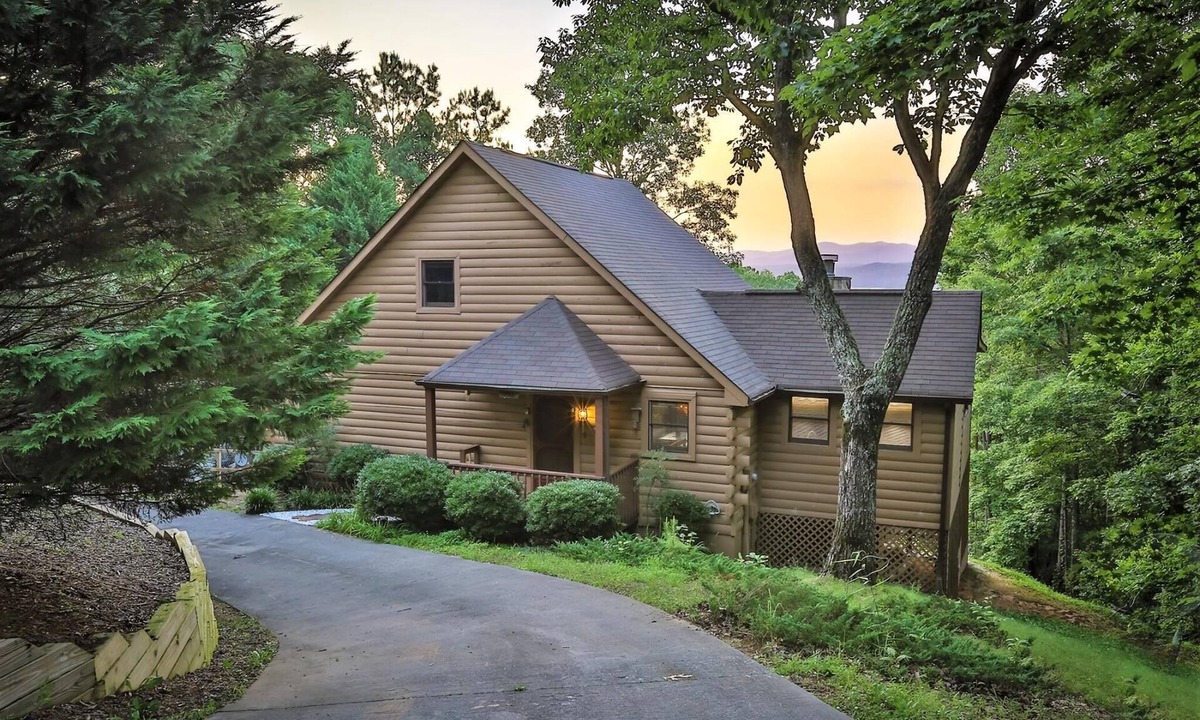 Ellijay Cabin | Mountain Lake Escape