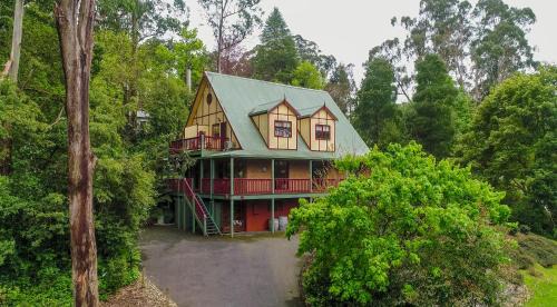 Mount Dandenong Bed & Breakfast | Mountain Lodge