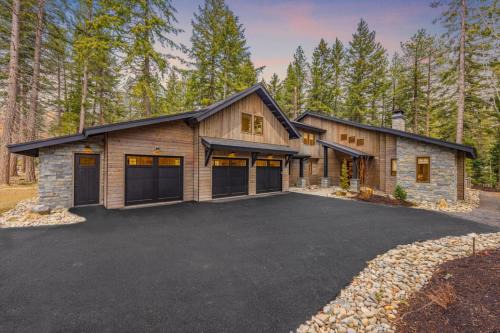 Roslyn House | Mountain Modern Lodge