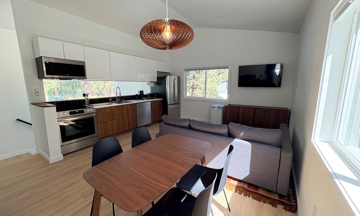 River West Apartment | Mountain Modern - Your Basecamp for Adventure!