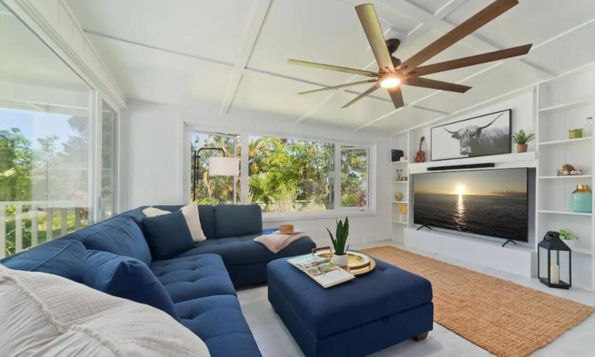 Kealakekua House | Mountain Oasis: Modern Plantation Home