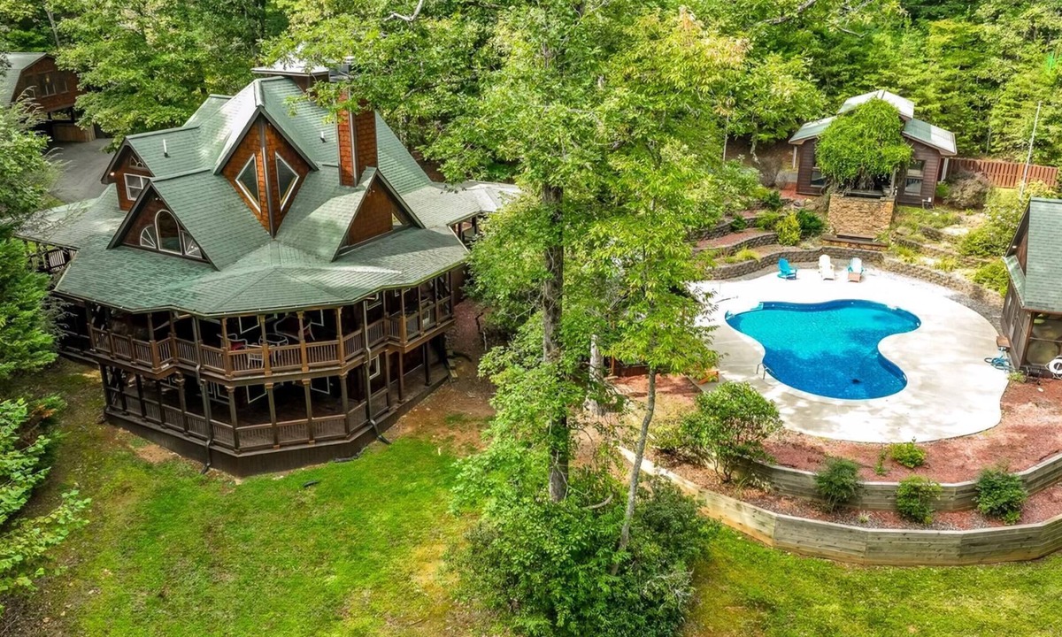 Epworth Cabin | Mountain Pooladise | Blue Ridge, Ga