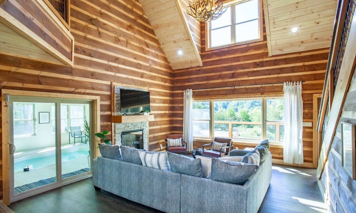 Wears Valley Cabin | Mountain Retreat - 4 Bedrooms!