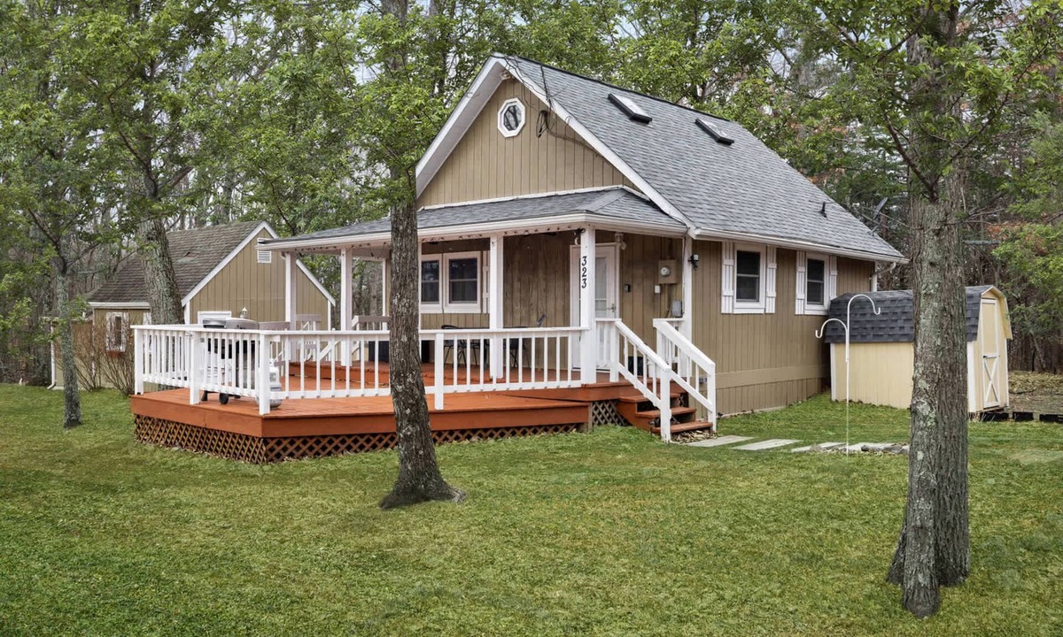 Rio Ski Chalet | Mountain retreat chalet w/hot tub & deck