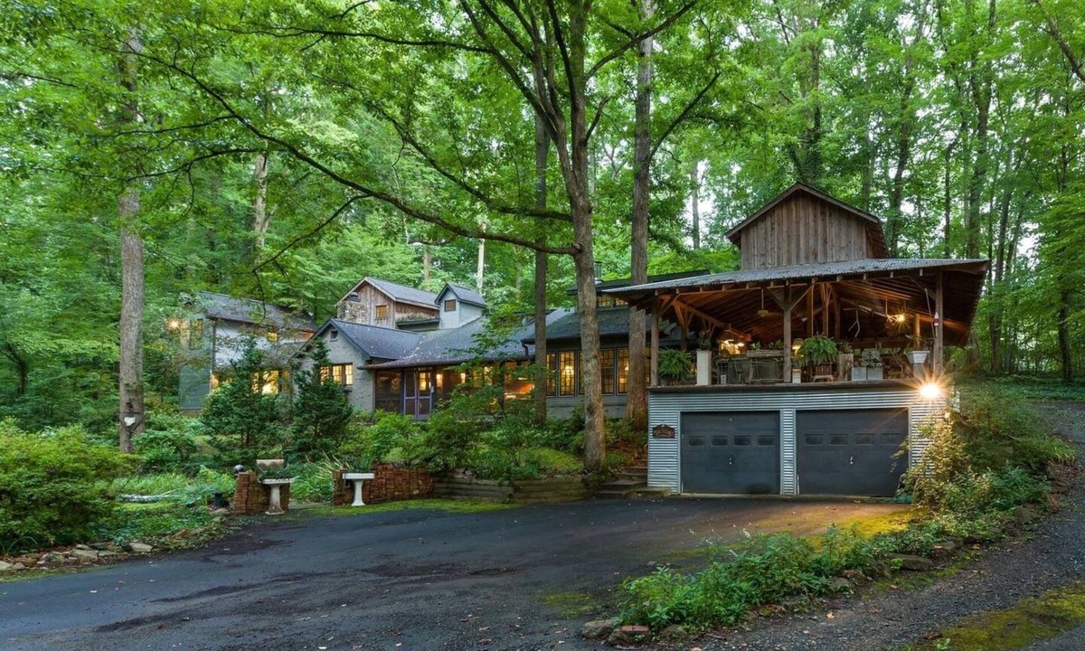 Winston - Salem House | Mountain retreat minutes from Wake Forest.