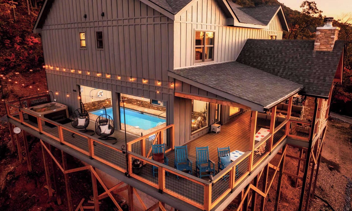 Smoky Mountains Ski Chalet | Mountain retreat w/pool & hot tub