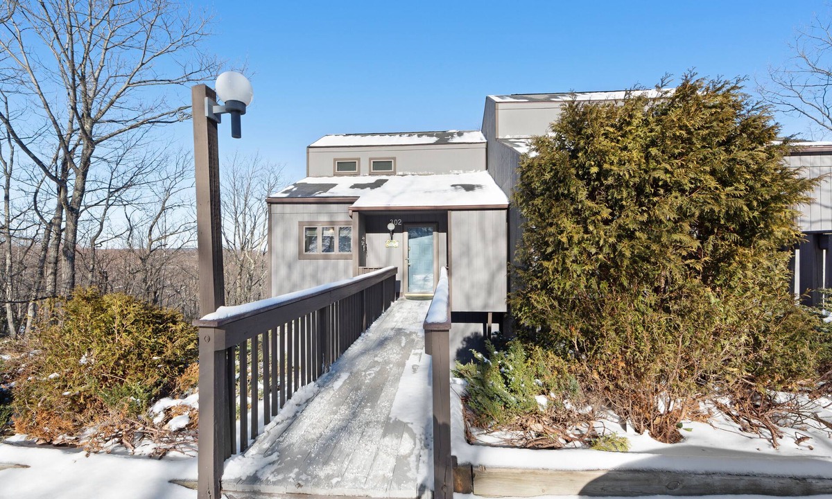Tannersville House | Mountain retreat with access to pool, sauna, hot tub, tennis, & fitness center