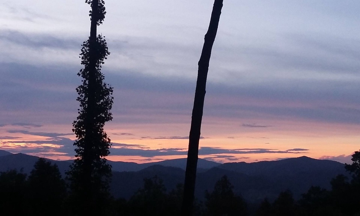 Mountain Air Condo | Mountain Retreat With Great View and Calm Winds