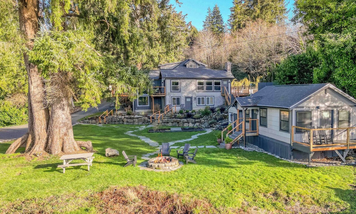 Nehalem House | Mountain, River View, Fire Pit, Drive to Beach