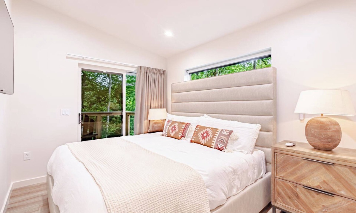 Wesser House | Mountain Serenity at Hemlocks #8 by NOC