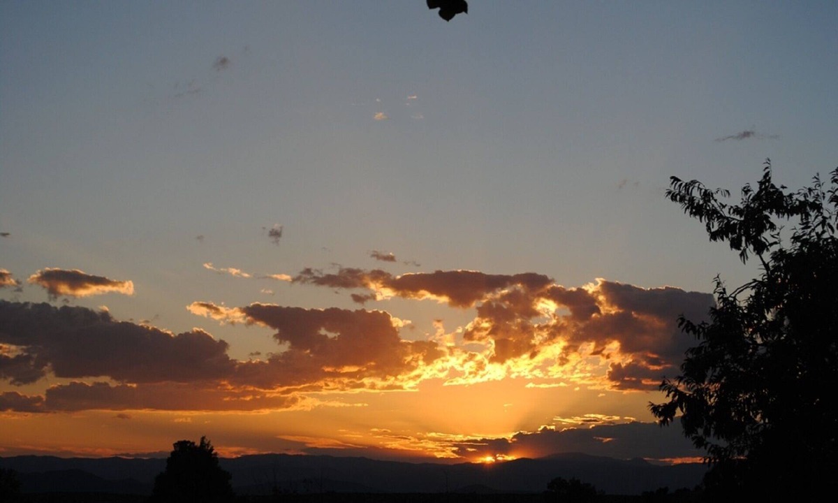 Northeast Santa Fe House | MOUNTAIN & SUNSET VIEW PRIVATE 1 LEVEL GATED COMMUNITY CLOSE TO PLAZA&CANYON RD