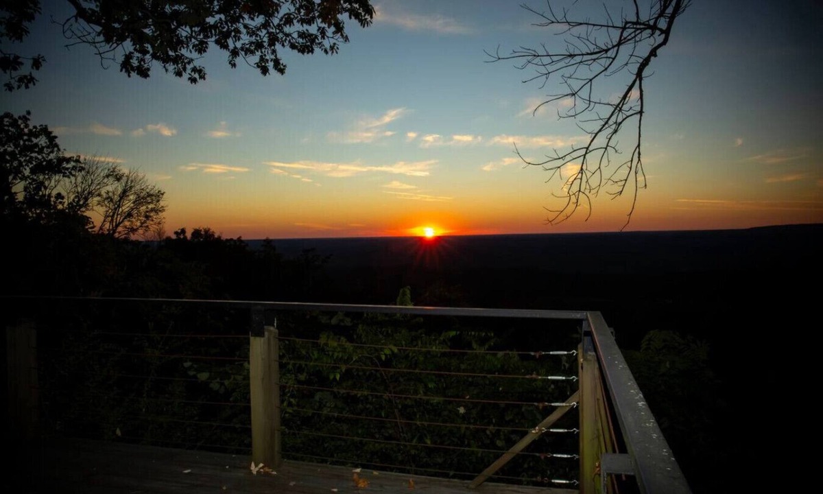 Valley Head Cottage | Mountain & Sunset Views | Walk to Downtown Mentone
