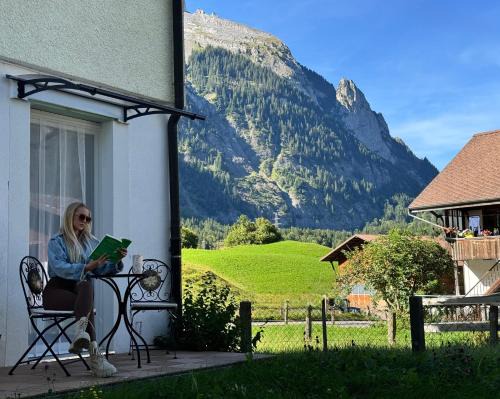 Kandersteg Apartment | Mountain View Apartment