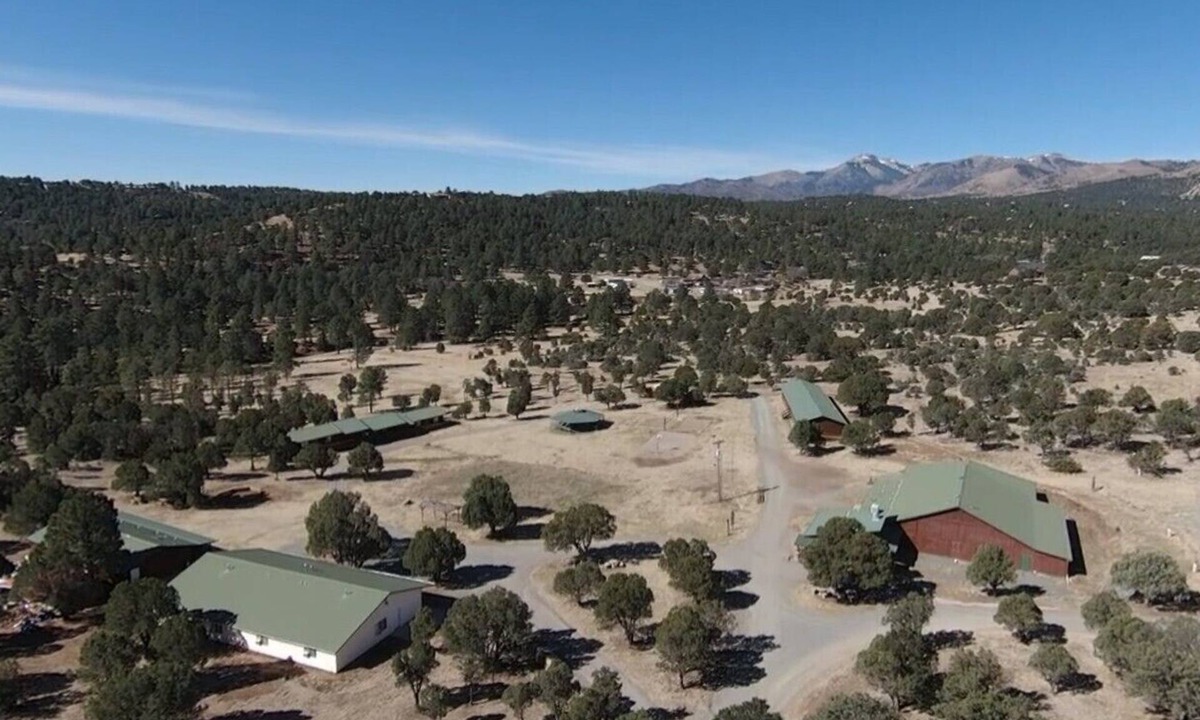 Alto Cabin | Mountain View Cabin Complex | Group Oasis