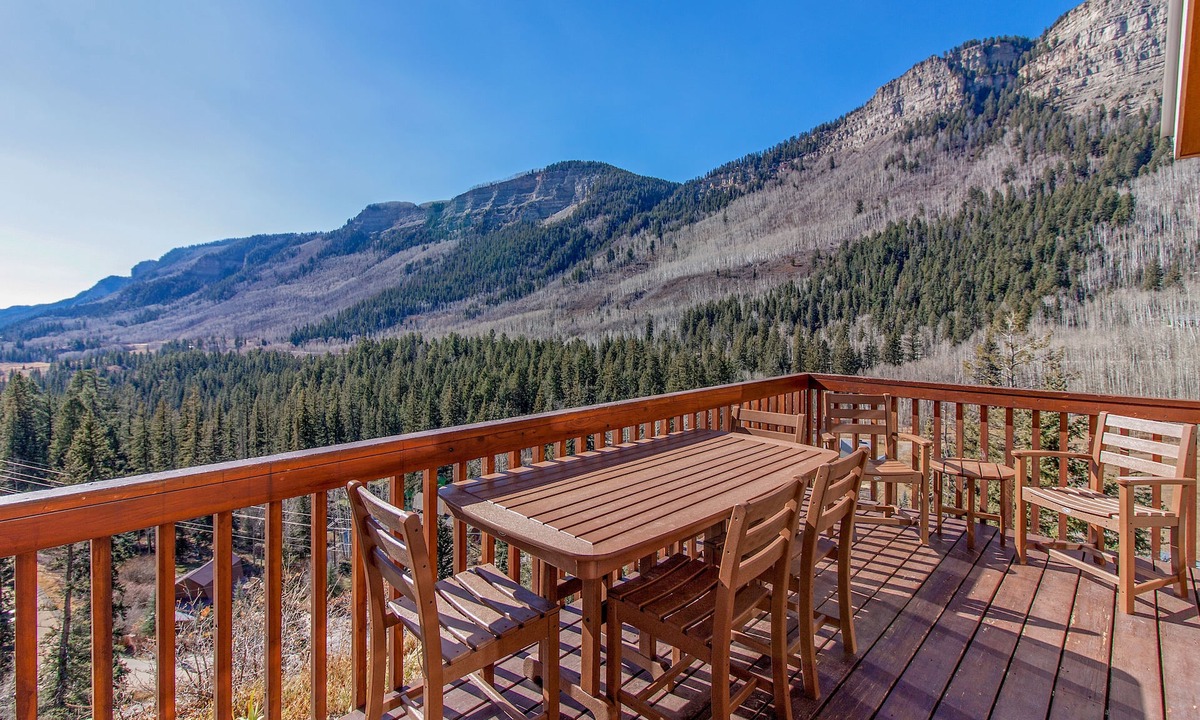 Purgatory Cabin | Mountain View Cabin with Two Private Decks, near Purgatory & Electra Lake