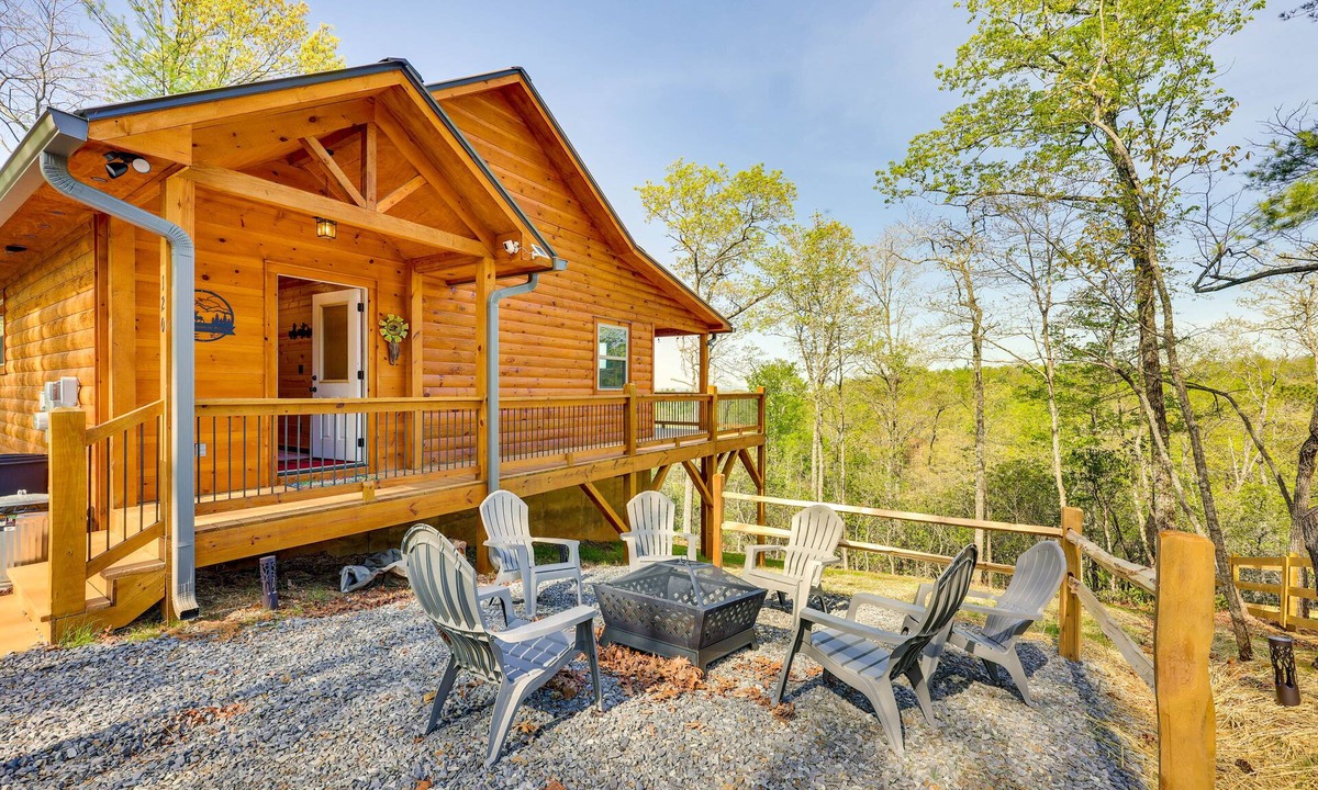 Murphy Cabin | Mountain View & Fire Pit: Updated Murphy Cabin!