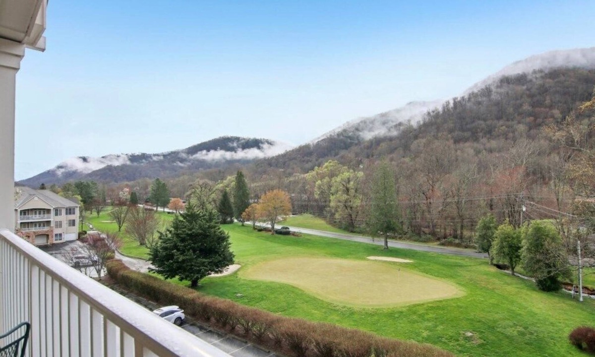 Maggie Valley Condo | Mountain View Fore You - Golf Front 2 BR, 2BA Condo