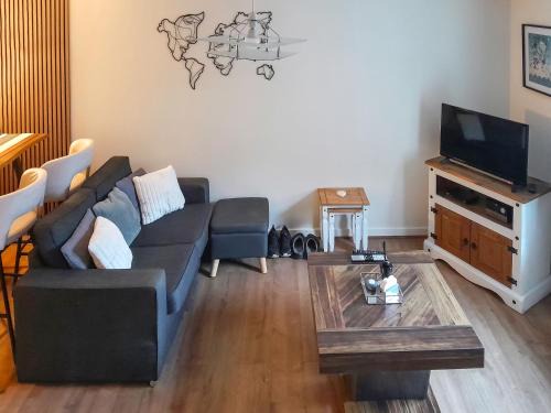 Rhiwbryfdir House | Mountain View