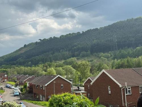 Merthyr Vale House | Mountain View