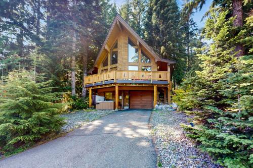 Hyak House | Mountain View Getaway