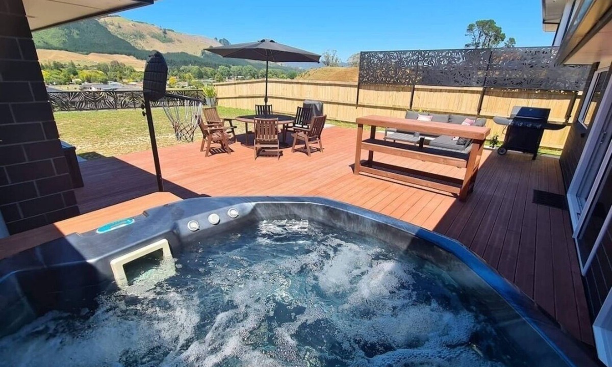 Ngongotaha House | Mountain View Getaway