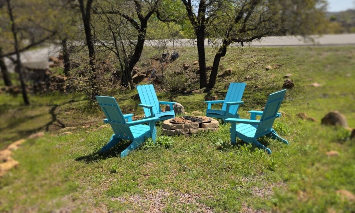 Medicine Park Cabin | Mountain View, Hot tub, 1 private & 1 loft bedroom