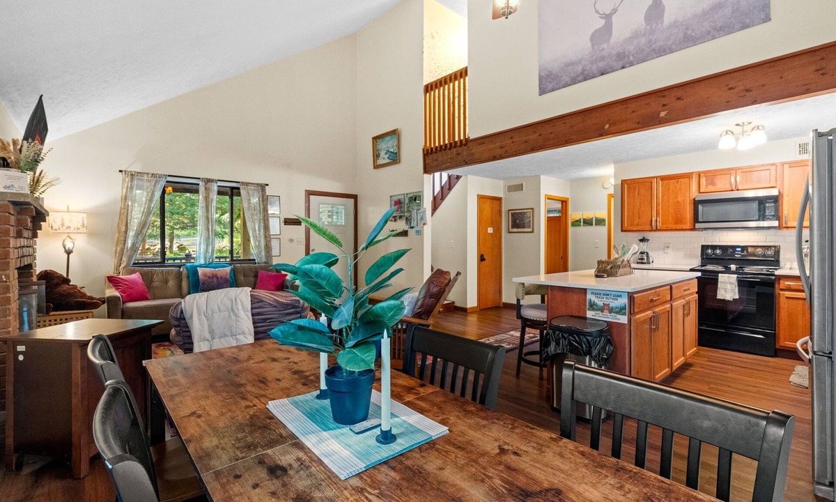 Jim Thorpe House | Mountain View Lodge: Bear Creek Lakes - Lake, Pool, Firepit & Pet Friendly