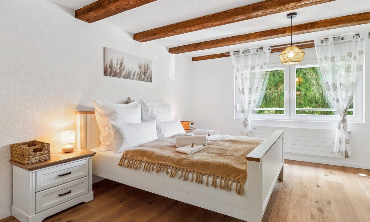 Luchsingen Apartment | Mountain view, Near Braunwald, Bathtub, Car park