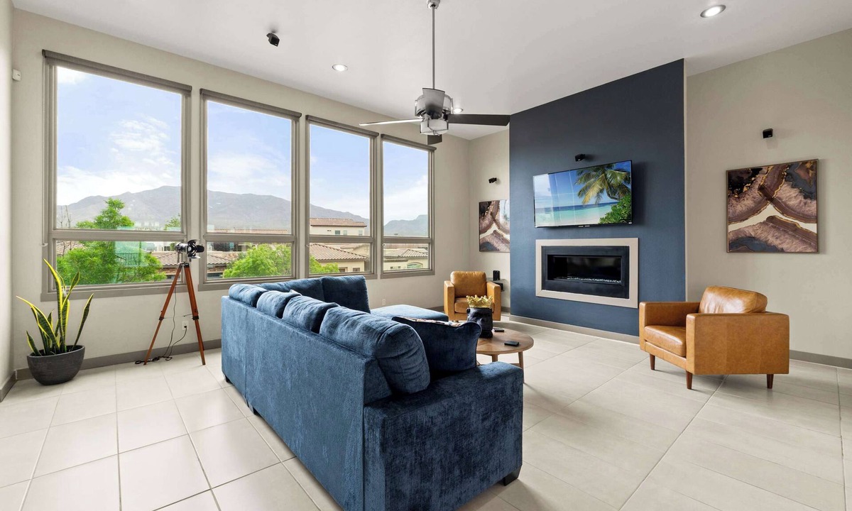 El Paso House | Mountain View Pool House