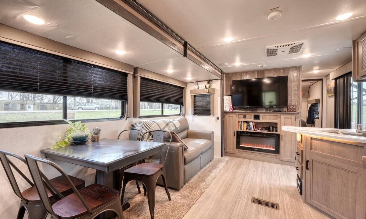 Dahlonega Cabin | Mountain View Sip & Stay - near wineries, hikes, and towns!
