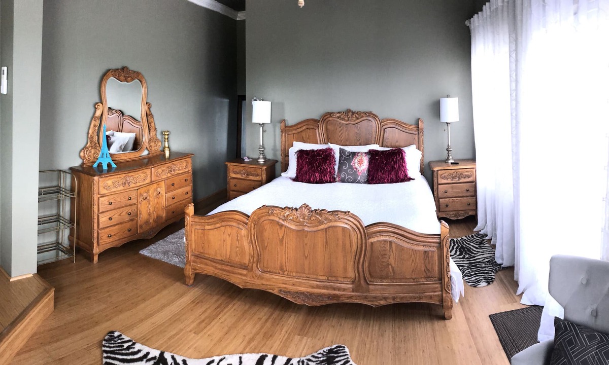 Cornelius House | MOUNTAIN VIEWS IN WINE COUNTRY