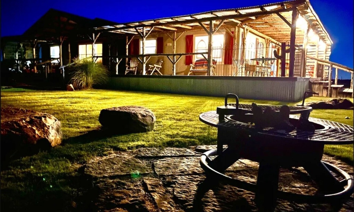 Lawton House | Mountain views, quiet location, Close to Fort Sill and Medicine Park!