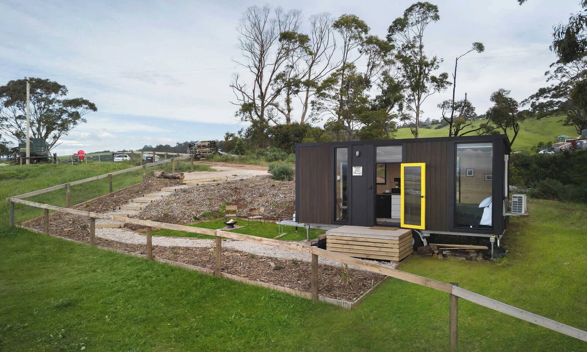 Yarragon South House | Mountain Views X by Tiny Away