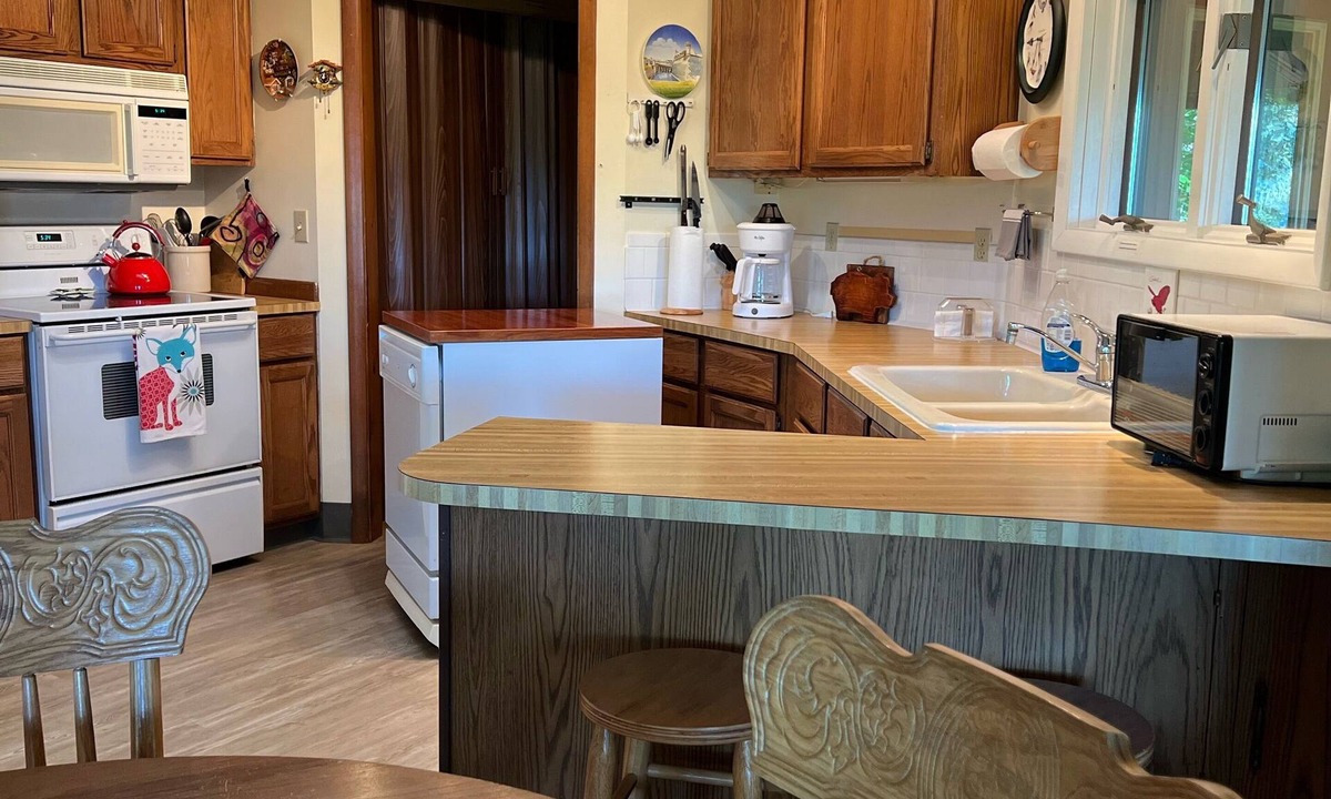 Newland House | Mountaintop Getaway with Sunset Views