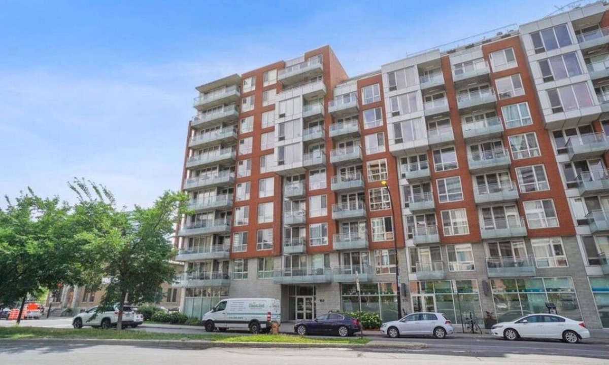 Griffintown Condo | Move-In Ready: Fully Furnished Modern Condo with Balcony & Courtyard Views