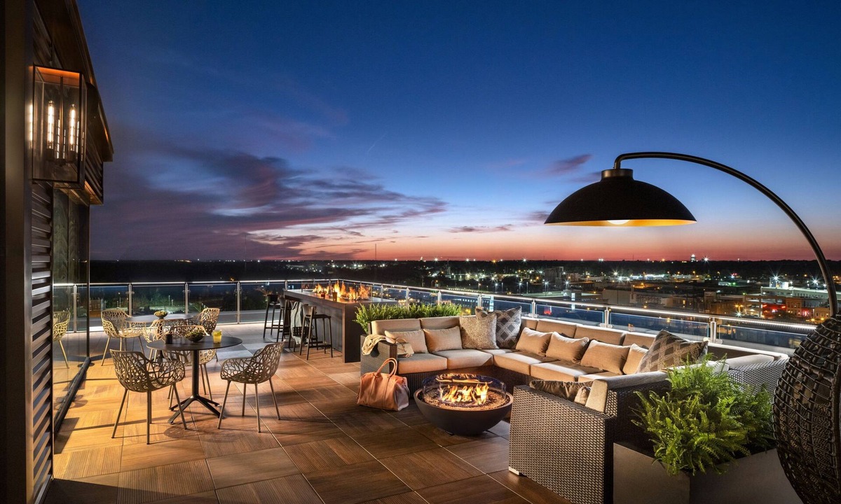 Downtown Springfield Hotel | Moxy Springfield Downtown