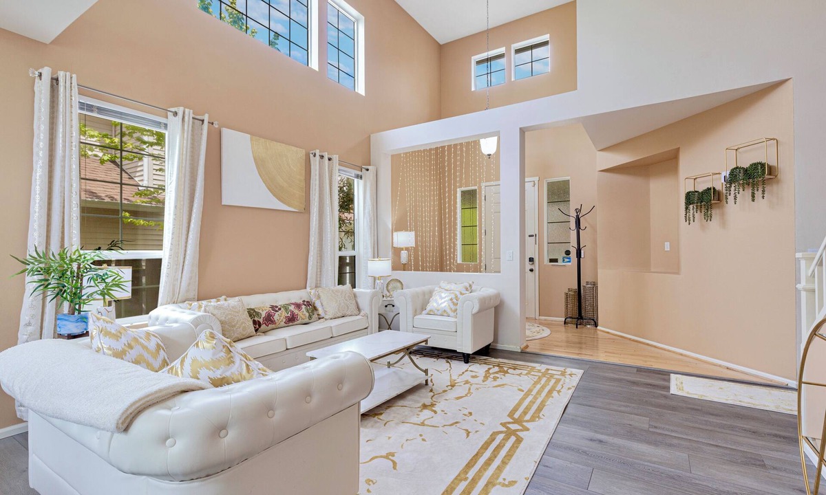 Ravensdale House | MP3: SOARING VILLA