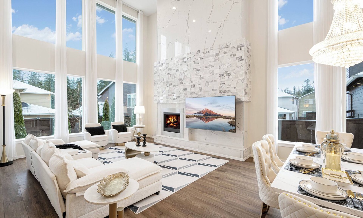 Maple Valley House | MP4: Luxurious Villa w pet shower